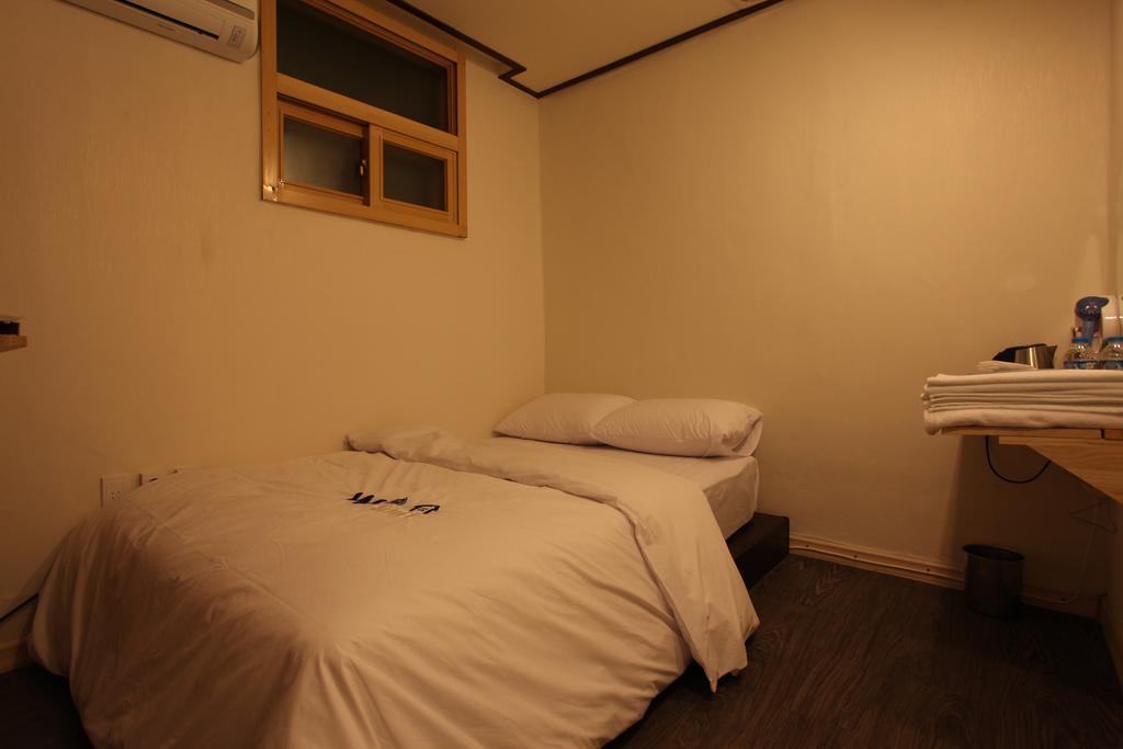 W Mini Hotel Dongdaemoon Séoul Extérieur photo