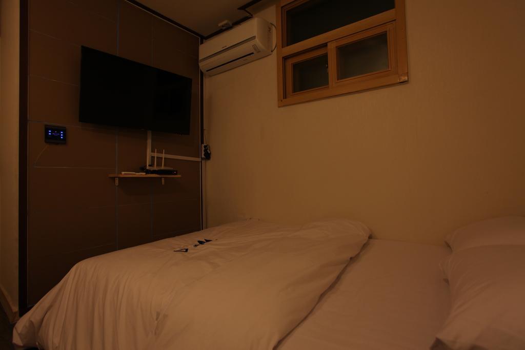 W Mini Hotel Dongdaemoon Séoul Extérieur photo