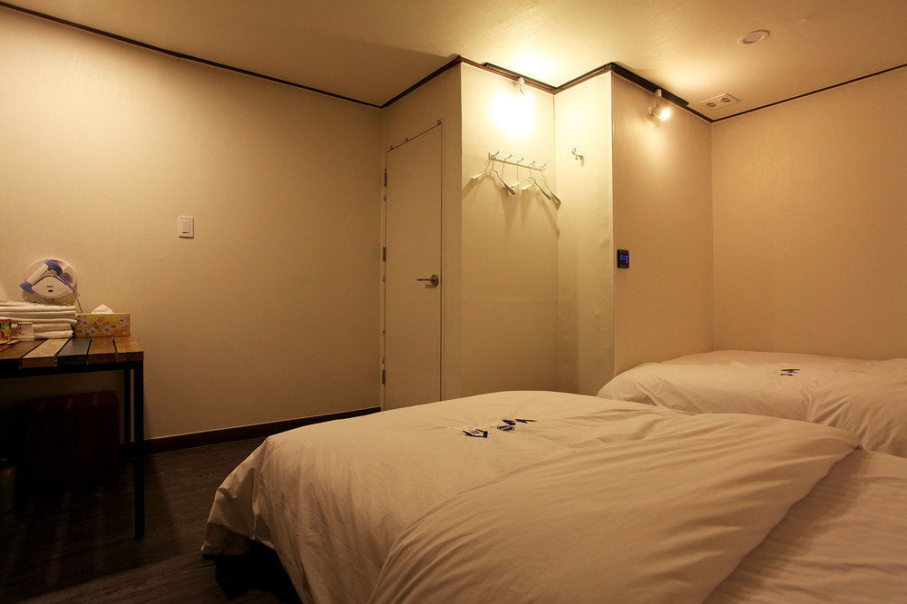 W Mini Hotel Dongdaemoon Séoul Extérieur photo