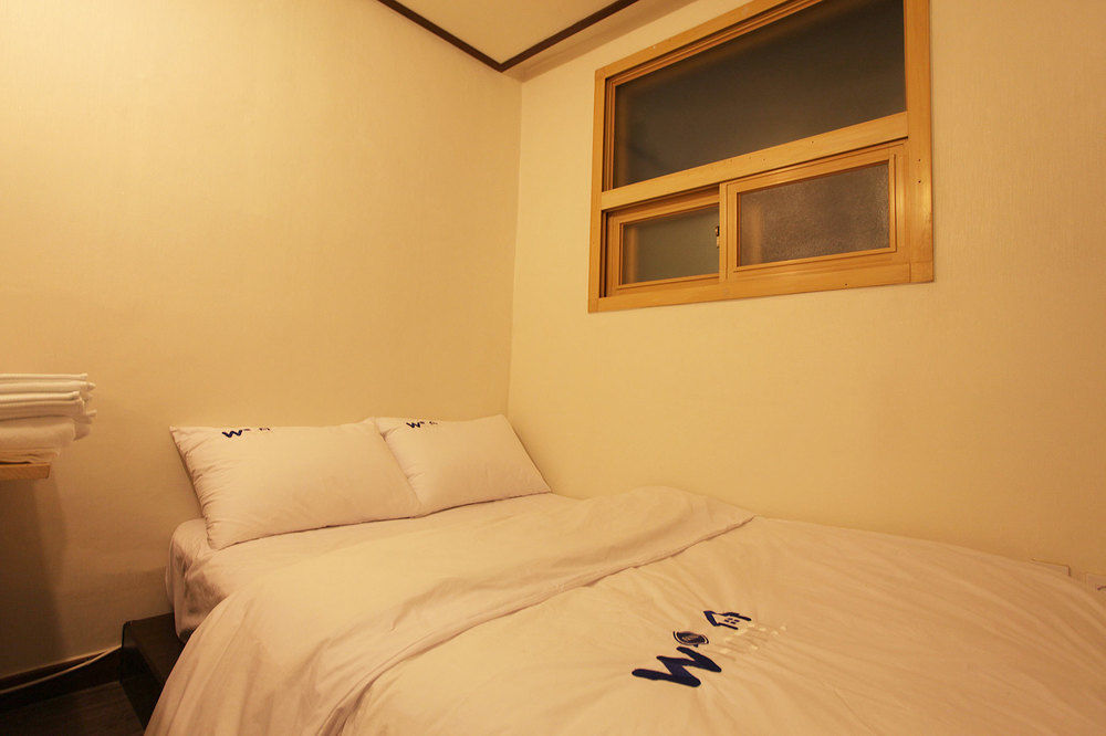 W Mini Hotel Dongdaemoon Séoul Extérieur photo