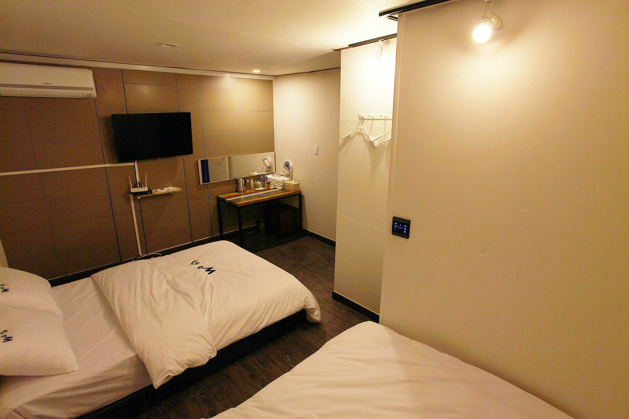 W Mini Hotel Dongdaemoon Séoul Extérieur photo
